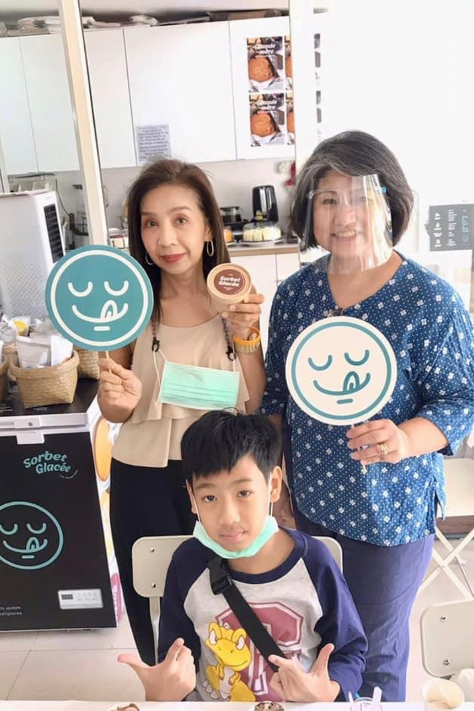 LINE_ALBUM_230403_33